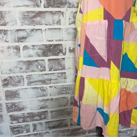 Torrid Multicolor Geometric tank blouse 2X - Picture 6 of 9